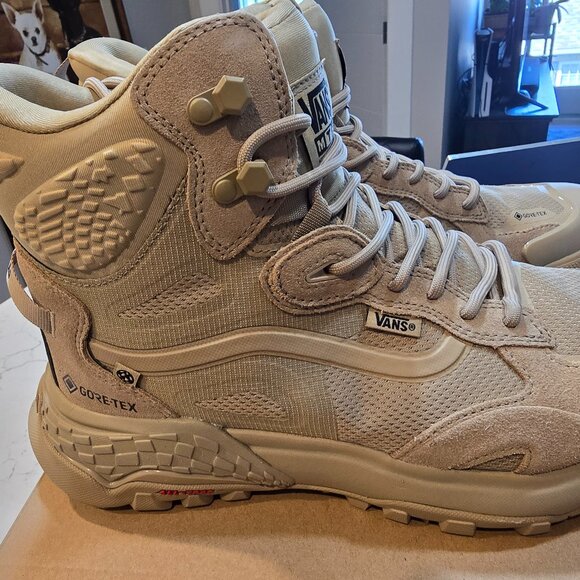 VANS Crestline GORE-TEX MTE Khaki / Tan Boots Waterproof Men's Sz 10.5 (10) NEW - Picture 1 of 13